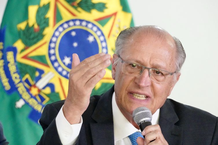 Brasília (DF), 06/03/2025 - Vice Presidente da República Geraldo Alckmin durante anúncio de medidas para redução do preço dos alimentos, no Palácio do Planalto. Foto: Cadu Gomes/VPR