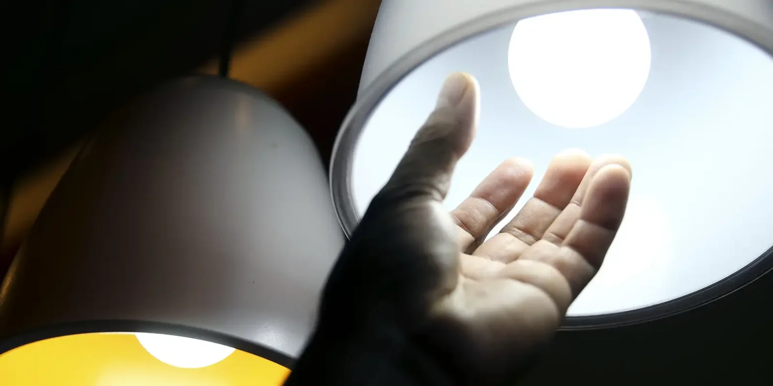 Aneel confirma bandeira tarifária verde para energia em abril de 2023