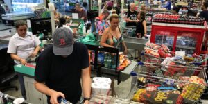 Ministro prevê queda nos preços dos alimentos nas próximas semanas