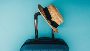 Feriado prolongado de abril anima comércio e turismo com expectativa de alta no consumo