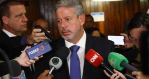 Arthur Lira será relator do projeto de isenção do Imposto de Renda, revela fonte