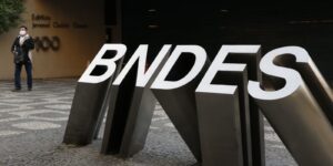 Senado Aprova Captação de R$ 2,6 Bilhões pelo BNDES no Exterior